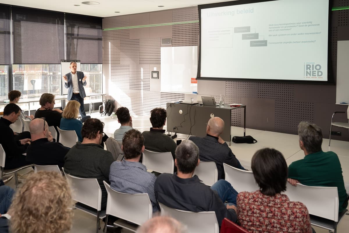 Rioneddag Kennissessie Sfeer